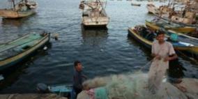 غزة : الزوارق الاسرائيلية تقصف قوارب الصيادين