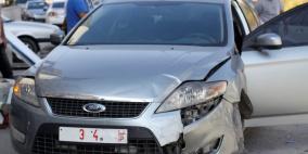 حادث سير بين مركبة خاصة ومركبة وزير العمل في حي البالوع قبل قليل