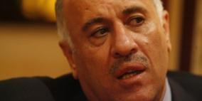 الرجوب يتابع تدريبات الفدائي على استاد البيرة