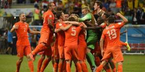 هولندا تنهي مغامرة كوستاريكا وتلاقي الأرجنتين في قبل نهائي المونديال