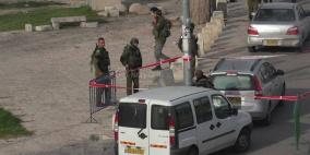 مستوطن يطلق النار على مركبة والاحتلال يعتقل سائقها