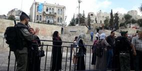 الاحتلال يبعد 5 مواطنين عن المسجد الأقصى