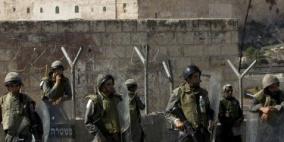 الاحتلال يعتقل شابا من باحات الأقصى