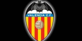 فالنسيا يعتذر لبرشلونة وميسي .. ويتوعد قاذف عبوة المياه