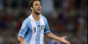هيجواين يتقمص شخصية ميسي الغائب ويقود الأرجنتين لفوز معنوي على إيطاليا بروما