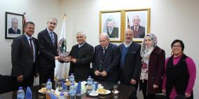 "القدس المفتوحة" وبنك الاستثمار الفلسطيني يوقعان مذكرة تفاهم