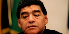 مارادونا يطالب بوضع بلاتر وبلاتيني في السجن