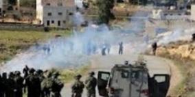 إصابة شابين بجروح والعشرات بالاختناق في كفر قدوم