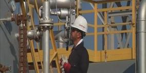 أسعار النفط تنخفض مجدداً بفعل وفرة المعروض