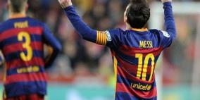 ميسي يُسجل الـ300 أمام خيخون والبرسا يغرد خارج السرب