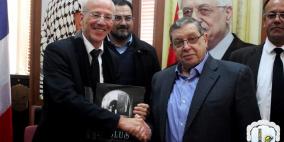 بلدية نابلس تعقد اجتماعا مع وفد فرنسي اقتصادي