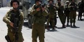 جنين: قوات الاحتلال تداهم منزلين في قرية طورة الغربية