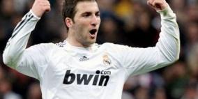 هيجواين يعطل صفقة إنتقاله لنابولي ويطالب أرسنال بتقديم عرض مماثل