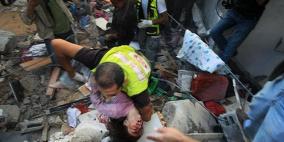 صور انتشال شهداء مجزرة عائلة الدلو وارتقاء 12 شهيد