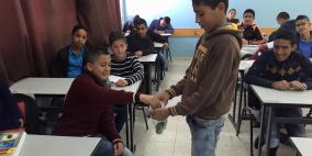 بالصور: طلاب يتبرعون بمصروفهم اليومي للإفراج عن زميلهم الأسير