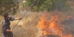 قنابل الاحتلال تتسبب بإحراق حقول في خانيوس