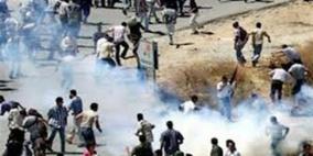 إصابات بالاختناق بمواجهات مع قوات الاحتلال والمستوطنين في قرية الفندق