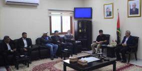 قلقيلية: المحافظ يلتقي وفدا من مؤسسة الإنسانية أولا