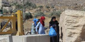 مواطنو الخليل يدفعون ضريبة حصار لا توقيت لنهايته