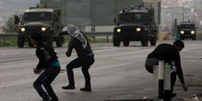 4 إصابات بالرصاص الحي بمواجهات على حاجزي حوارة وبيت فوريك