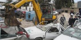 الشرطة تتلف 25 مركبة غير قانونية في الخليل