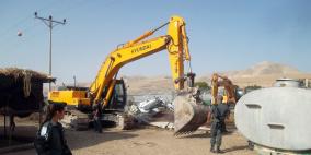 الاحتلال يشرع بحفريات واسعة في أم الخير