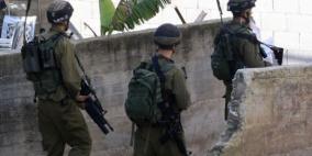 الاحتلال يقتحم بيت الشهيد النتشة وينذر بهدمه