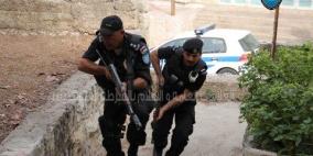 إلقاء القبض على شخص متهم بحيازة مواد مخدرة في نابلس