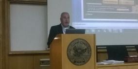 اللجنة الثقافية لقسم اللغة العربية في جامعة النجاح تقعد دورة في علم الطاقة البشرية