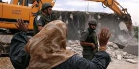 الاحتلال يهدم منزلين وحظائر شمال القدس