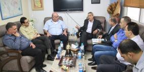 قلقيلية: المحافظ يتفقد منشآت صناعية وتجارية