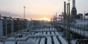 النفط يصعد مع إبداء روسيا رغبة للتعاون بشأن الأسعار