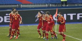 اسبانيا تطيح بفرنسا في عقر دارها وتستعيد الصدارة