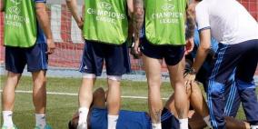 بالصور: كريستيانو رونالدو يغادر التدريبات مصابا قبل الموقعة الاوروبية