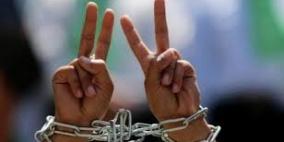 الاحتلال يفرج عن أسير من دورا القرع بعد قضائه 12 عاما