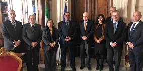 النائب العام وفريقه في إيطاليا
