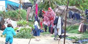 بالصور والفيديو: حارة "ناسيها الزمن" وبيوت عشوائية