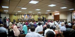 محافظ طولكرم يسلم  مكرمة الرئيس محمود عباس لأوائل طلبة التوجيهي المتفوقين