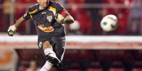 الحارس الهداف يواصل تحطيم الأرقام القياسية