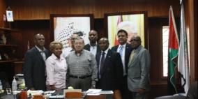 الشكعة يستقبل وفدا من جنوب إفريقيا