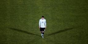 ملايين المغردين يناشدون ميسي.. "لا ترحل يا ليو"!