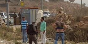 قوات الاحتلال تشدد من اجراءاتها العسكرية على حاجز زعترة