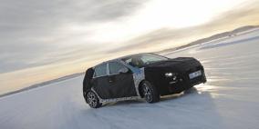 أول  طراز عالي الأداء من هيونداي موتور i30 N يخضع لتجارب القيادة الشتوية