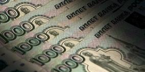 الروبل الروسي يتراجع لأدنى مستوى له أمام الدولار واليورو