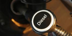 ارتفاع طفيف بأسعار النفط مع استمرار الضغوط