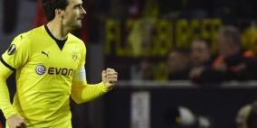 والده: هوملز قد يعود إلى ناديه السابق