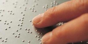 مساعٍ لصنع أول نظارة ذكية مجانية للمكفوفين وضعيفي البصر