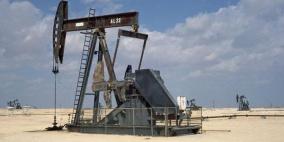 النفط يرتفع لـ45 دولارا مع ترجيح خفض مخزونات أميركا