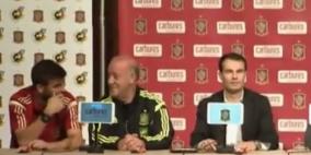 ‫بالفيديو: زلة لسان من بيكيه في المؤتمر الصحفي تؤكد انتقال فابريغاس