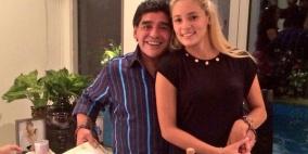 مارادونا يطالب بالقبض على صديقته